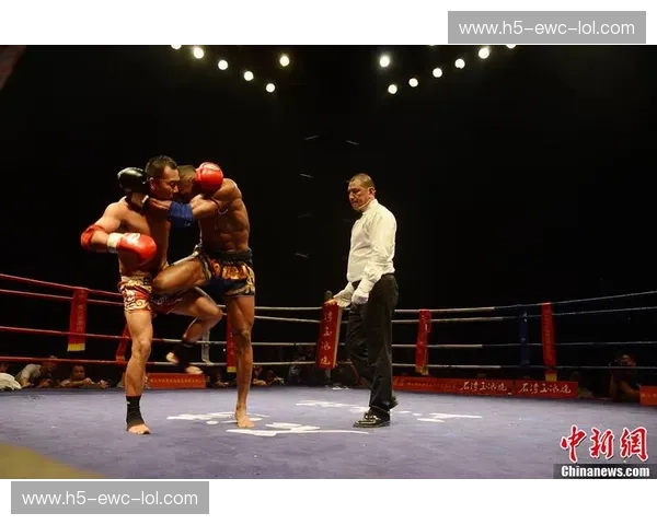 铁拳撞击膝影：西蒙·马库斯与姜春鹏，那场重新定义“硬汉”的巅峰屠戮